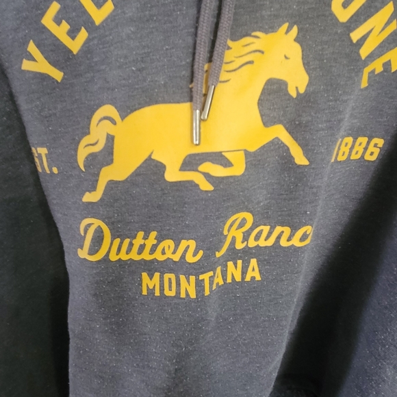 Wrangler crop Yellowstone Sweatshirt - Picture 3 of 3